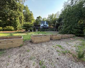 6 raised garden beds