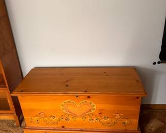 Lane Cedar chest