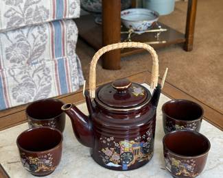 Japan Stoneware Tea Pot with Wicker Handle & 4 cups