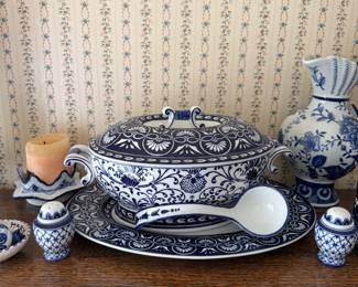 Various vintage pieces by Bombay Company