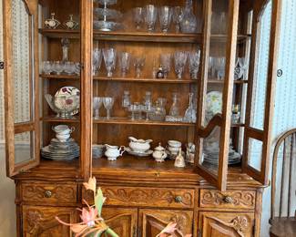 Traditional-style wood china cabinet, Crystal, Glass, China