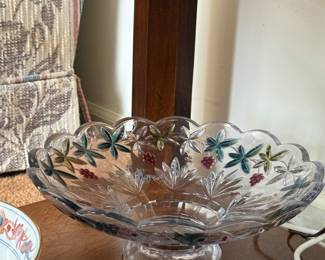 Vintage Mikasa “Garden Vineyard” Crystal Glass Footed Centerpiece Bowl