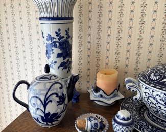 Various vintage pieces by Bombay Company