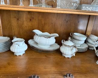Hutschenreuther Revere Sylvia china, a German porcelain set featuring platinum trim