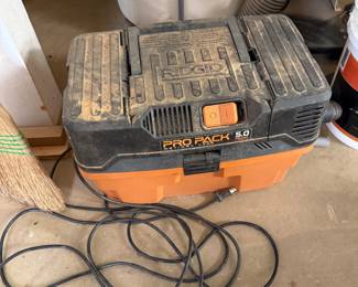 Ridgid pro pack Wet/Dry Shop Vacuum, model WD4522