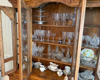 Traditional-style wood china cabinet, Crystal, Glass, China