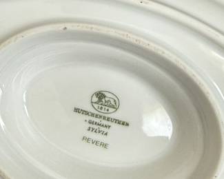 Hutschenreuther Revere Sylvia china, a German porcelain set featuring platinum trim