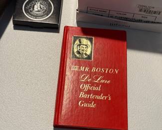 Old Mr. Boston De Luxe Official Bartender's Guide