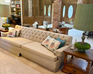 Pristine sofa