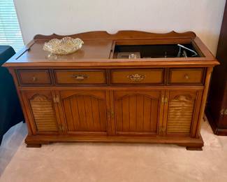 Console stereo system