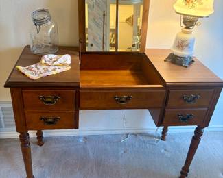 Close top vanity