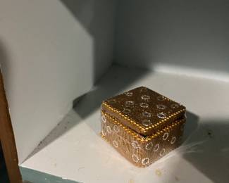 CookBoxTrinketGold