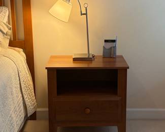 Shaker Style Solid Wood Nightstand with Adjustable Desk Lamp