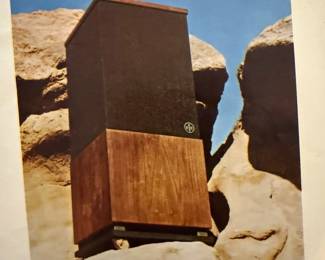 RTR 280DR Floorstanding Speakers