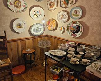 Thanksgiving Platters and Decor