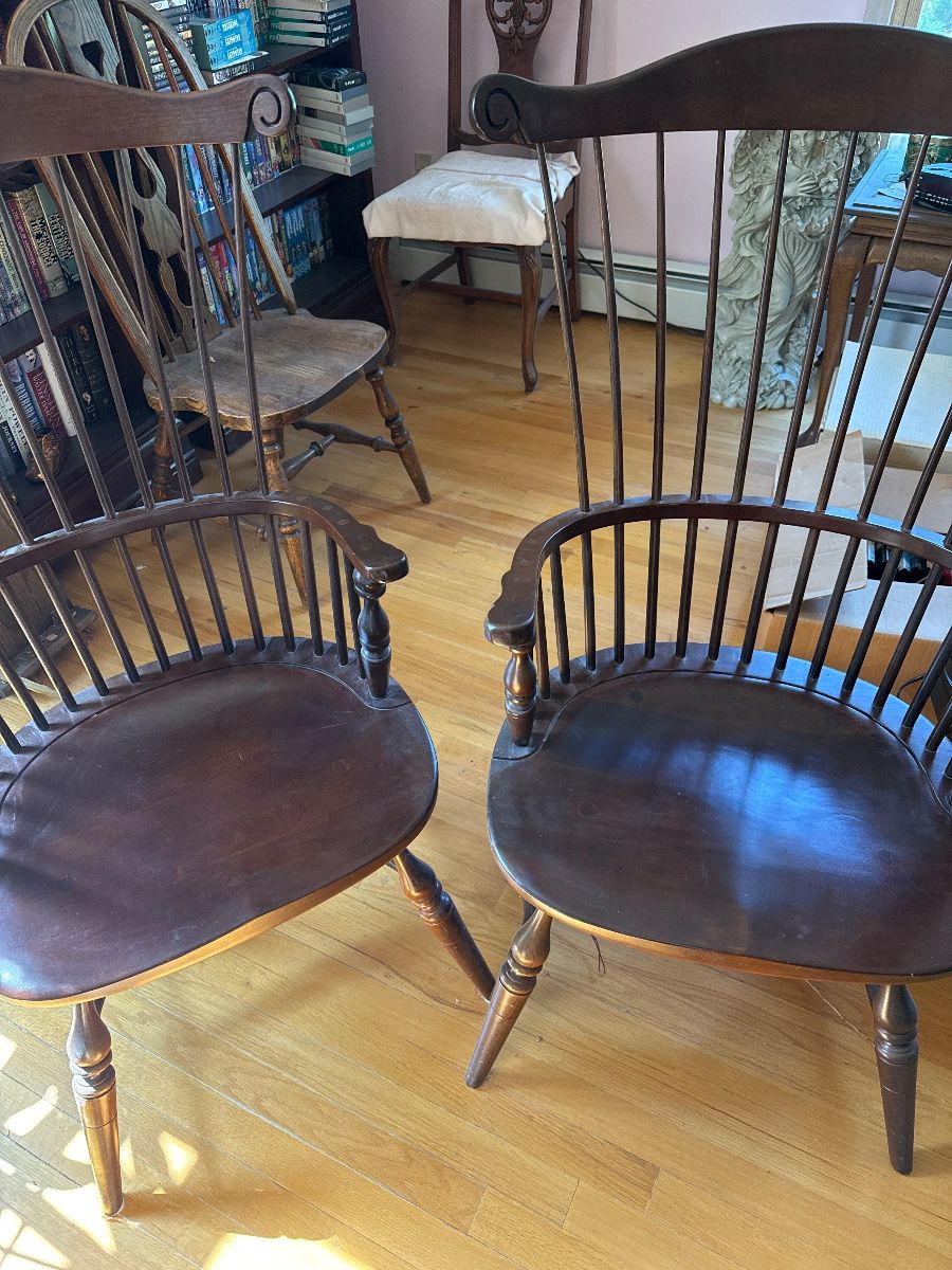 Windsor Comb Back Chairs