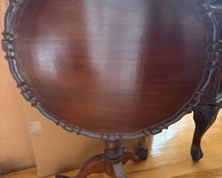 Bird Cage Pie Crust Tilt Table