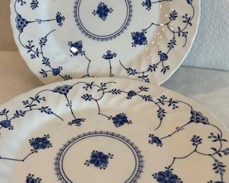 Churchill China Set of 4 Dinner Plates