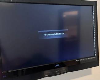 Vizio HDTV 31 Wide