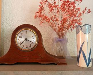 Vintage Sessions Mantle Clock
