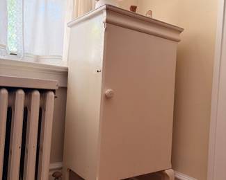 White Vintage Cabinet
