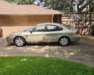2001 FORD TAURUS LX - $4,900