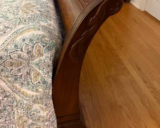 HENREDON King Size Sleigh Bed