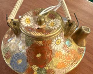 Miniature Meiji Period Satsuma Teapot with 1000 Thousand Flowers Millefiori