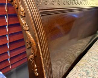 HENREDON King Size Sleigh Bed