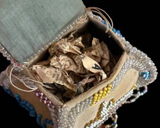 Antique Iroquois Beaded "Purse" with Beadwork