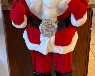 Vintage 7-Up Santa includes a box