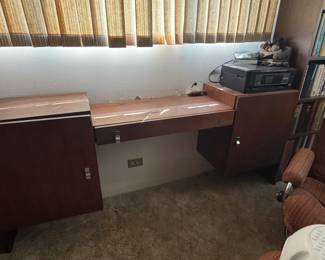 Comprehensive Shelving Unit with Desk