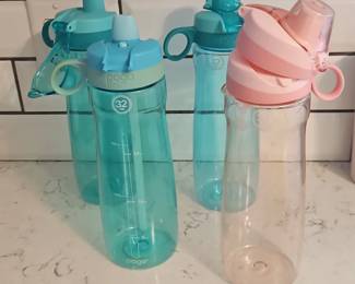 Pogo oz Plastic Water Bottles Set