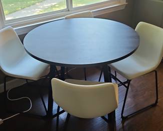 Round Dining Table and Chairs