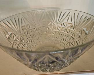 Anchor Hocking Arlington Punch Bowl second image