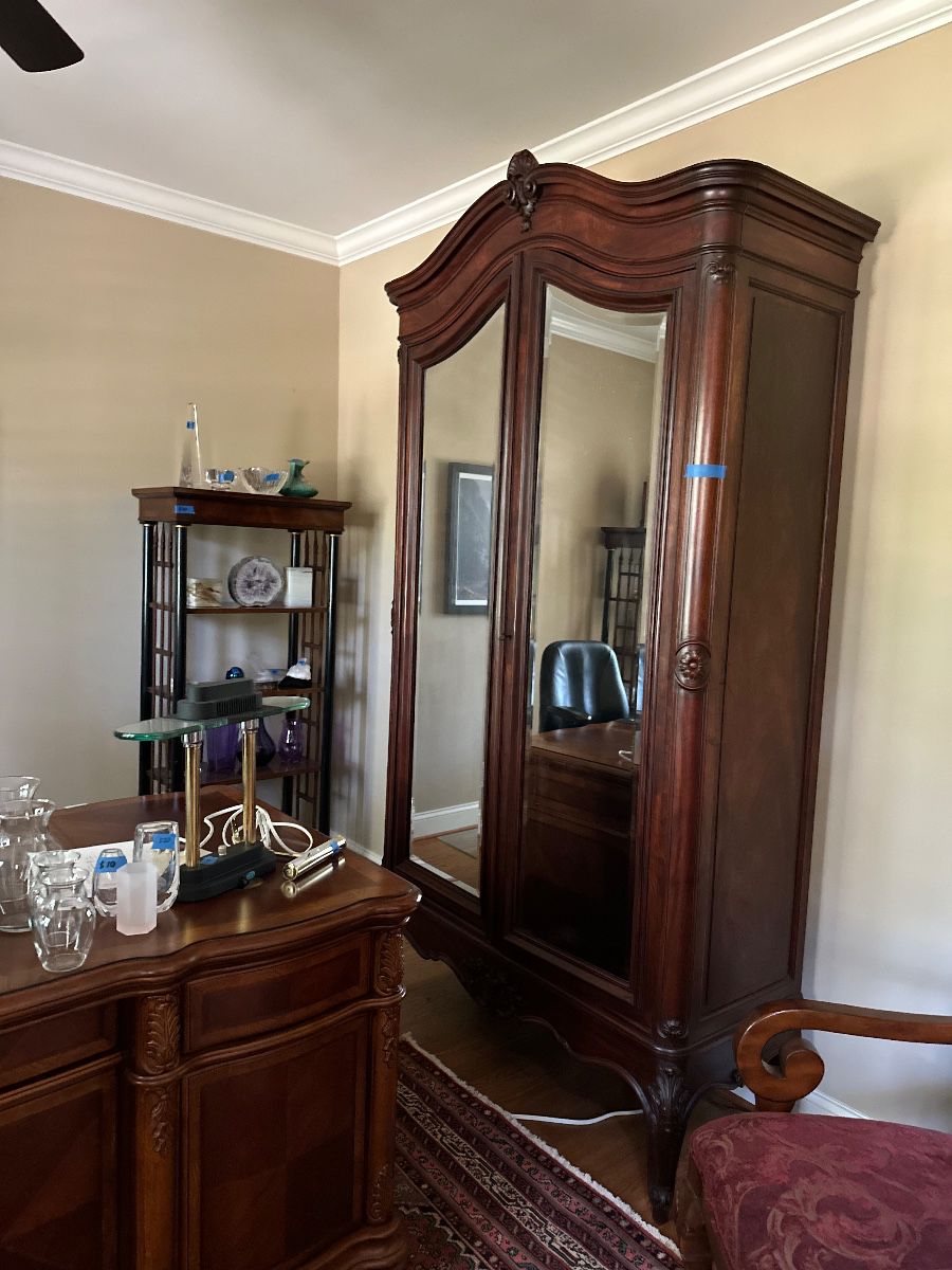 Absolutely stunning piece of furniture
