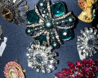 vintage jewelry pins