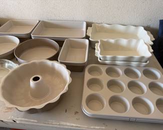 Lennox bakeware most of it has multiple pieces of each size