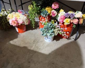 Lots of beautiful silk flowers would be perfect for upcoming weddings, showers or events