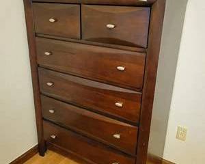 Wood 6-Drawer Chest of Drawers