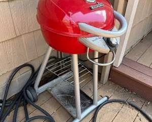 Char-Broil Red Kettle Charcoal Grill with Thermometer and Protective Cover