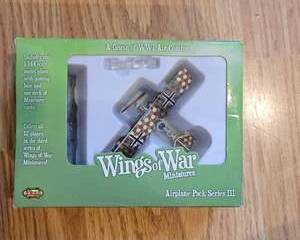 Multiple Wings of War Miniatures WWII Aircraft