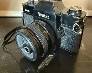 Vintage Vivitar 220/SL Film Camera with Vivitar 200MM Lens and Carrying Case