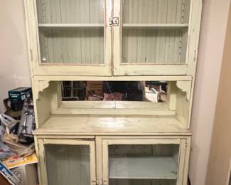 Distressed Farmhouse Style China Cabinet/Hutch