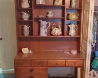 Ethan Allen Maple Hutch Desk