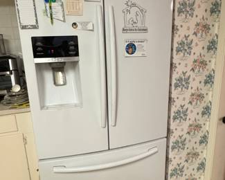 Samsung French Door Refrigerator with Ice and Water Dispenser