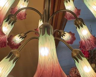 Meyda Tiffany Pond Lily 10-Light Table Lamp