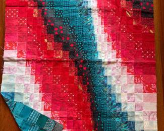 Beautiful, machine-pieced small quilt top!
