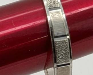 10K WHITE GOLD RING