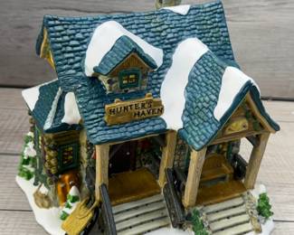 VINTAGE CAROLE TOWNE COLLECTIBLE VILLAGE